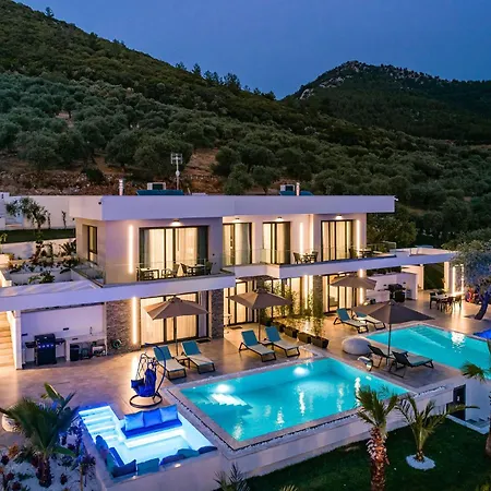 Nooa فيلة Skala Rachoni (Thasos)
